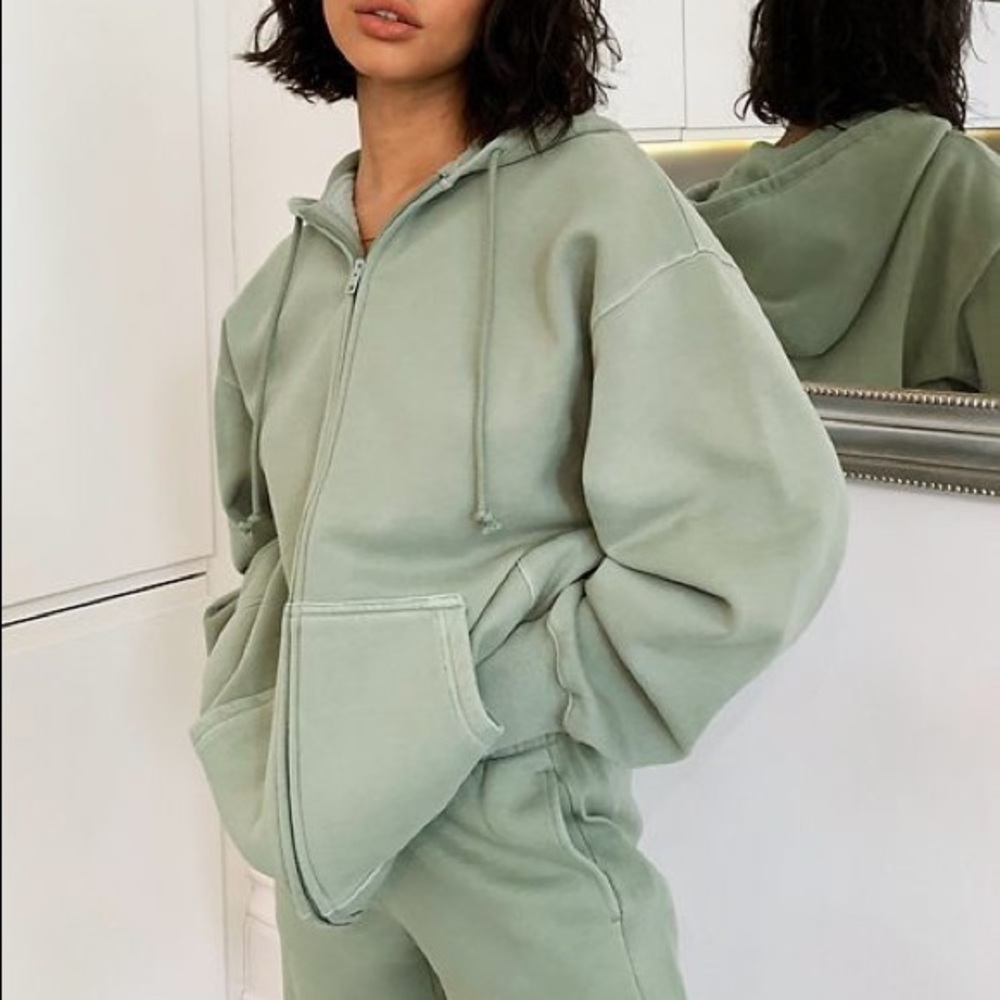 Aritzia Tna CozyAF Boyfriend Zip-up Hoodie